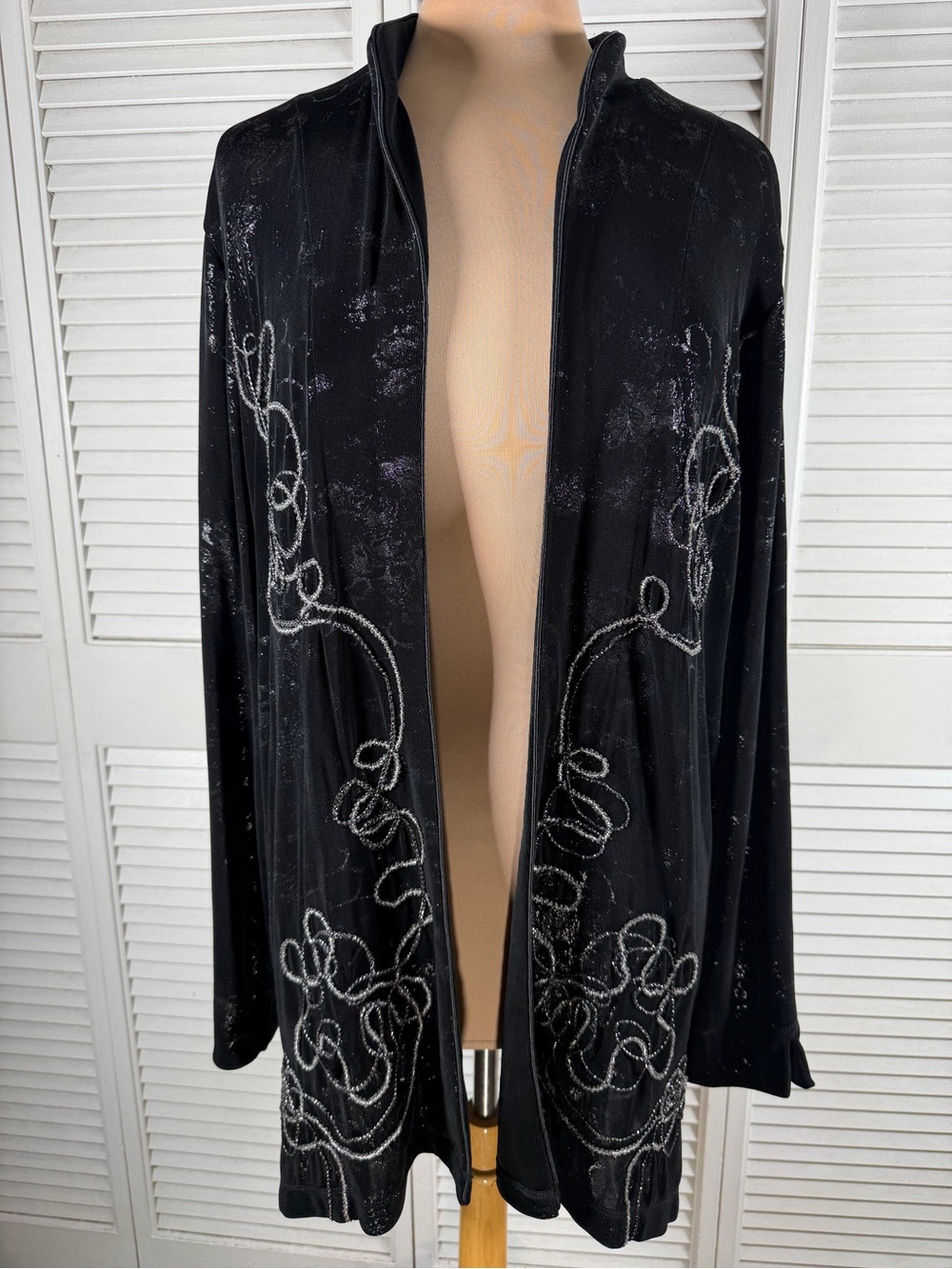 Chico’s Black Metallic Floral Embroidered Open Front Cardigan | Size 3 / XL